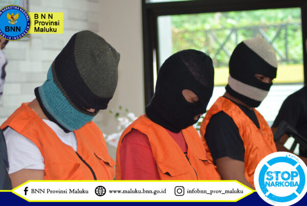 SHABU GAGAL DIEDARKAN, BNNP MALUKU CIDUK DUA TERSANGKA