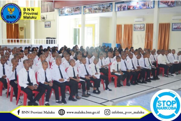 PERKUAT KARAKTER TARUNA/TARUNI, BNNP MALUKU BERI PENGETAHUAN ANTI NARKOBA