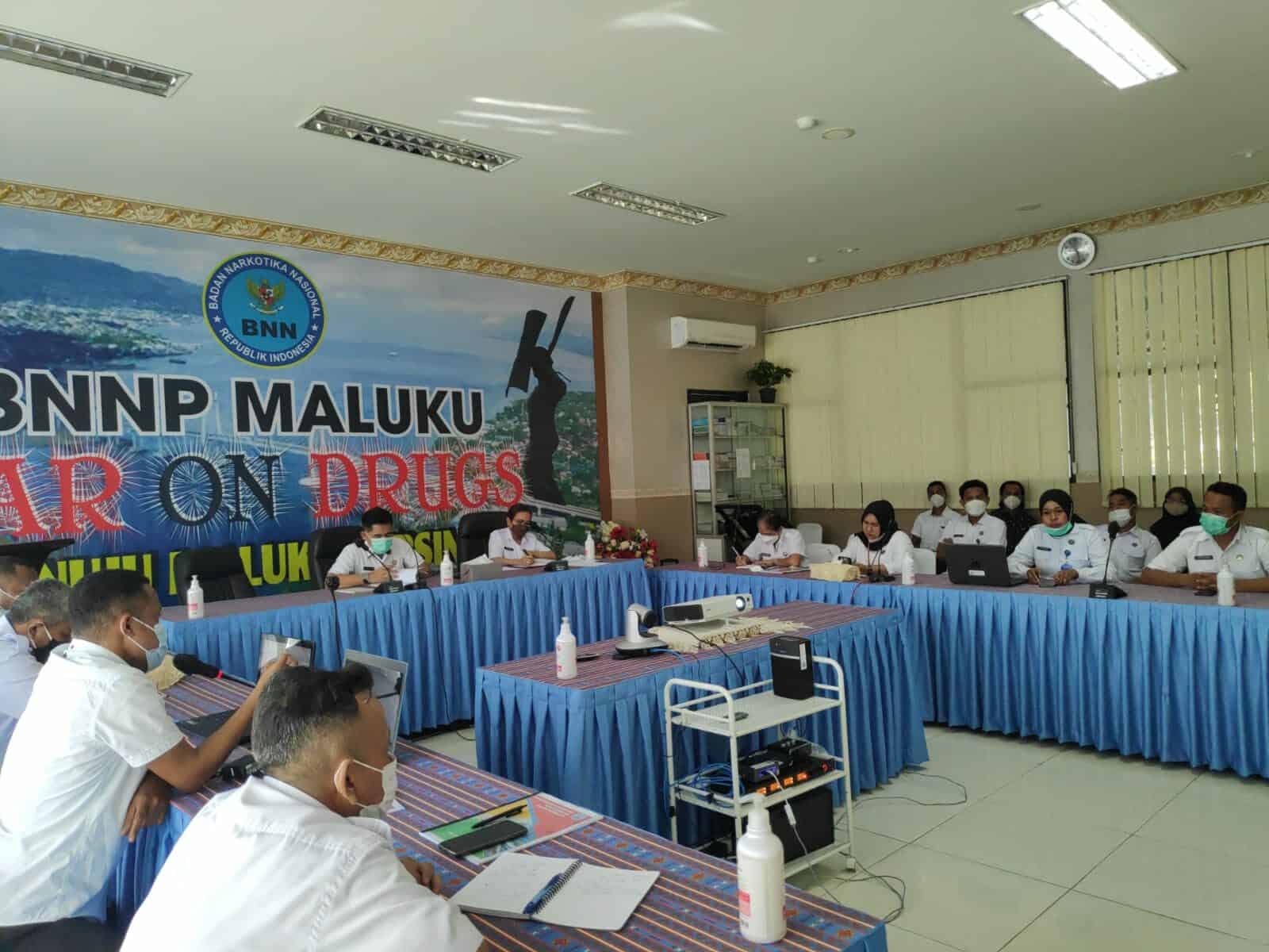 RAPAT KONSOLIDASI CAPAIAN KINERJA PROGRAM DAN ANGGARAN TAHUN 2021 RAPAT KONSOLIDASI CAPAIAN KINERJA PROGRAM DAN ANGGARAN TAHUN 2021