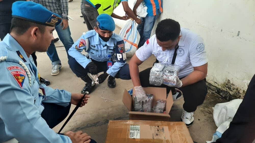 SIDAK TERMINAL CARGO BANDARA INTERNASIONAL PATTIMURA, SATPOM LANUD PATTIMURA GANDENG BNN PROVINSI MALUKU SIDAK TERMINAL CARGO BANDARA INTERNASIONAL PATTIMURA, SATPOM LANUD PATTIMURA GANDENG BNN PROVINSI MALUKU