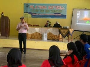 Pelatihan Softskill SMP dan SMU Sederajat di Desa Kailolo Kabupaten Maluku Tengah
