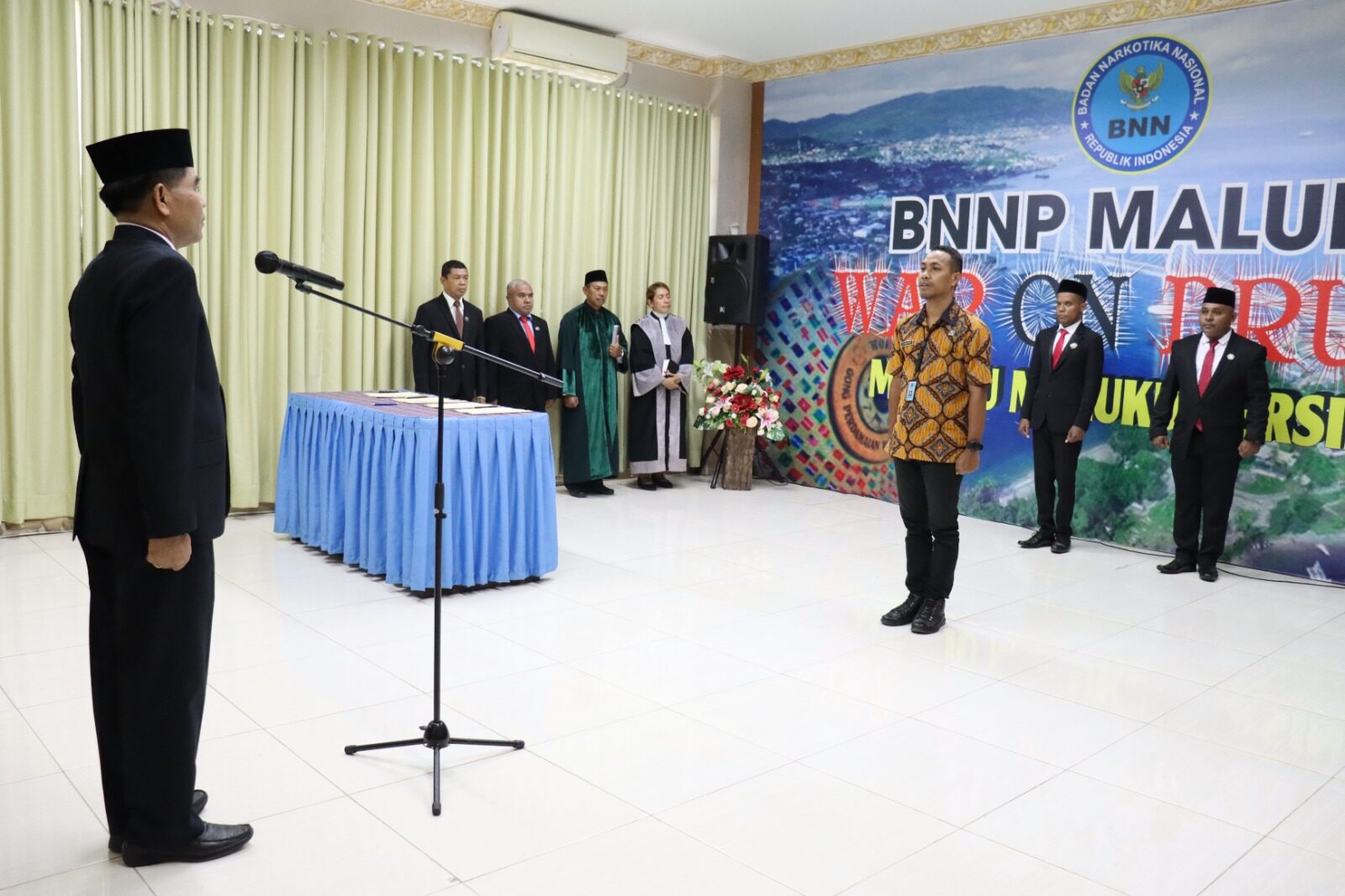 KEPALA BNNP MALUKU LANTIK PEJABAT STRUKTURAL KEPALA BNNP MALUKU LANTIK PEJABAT STRUKTURAL
