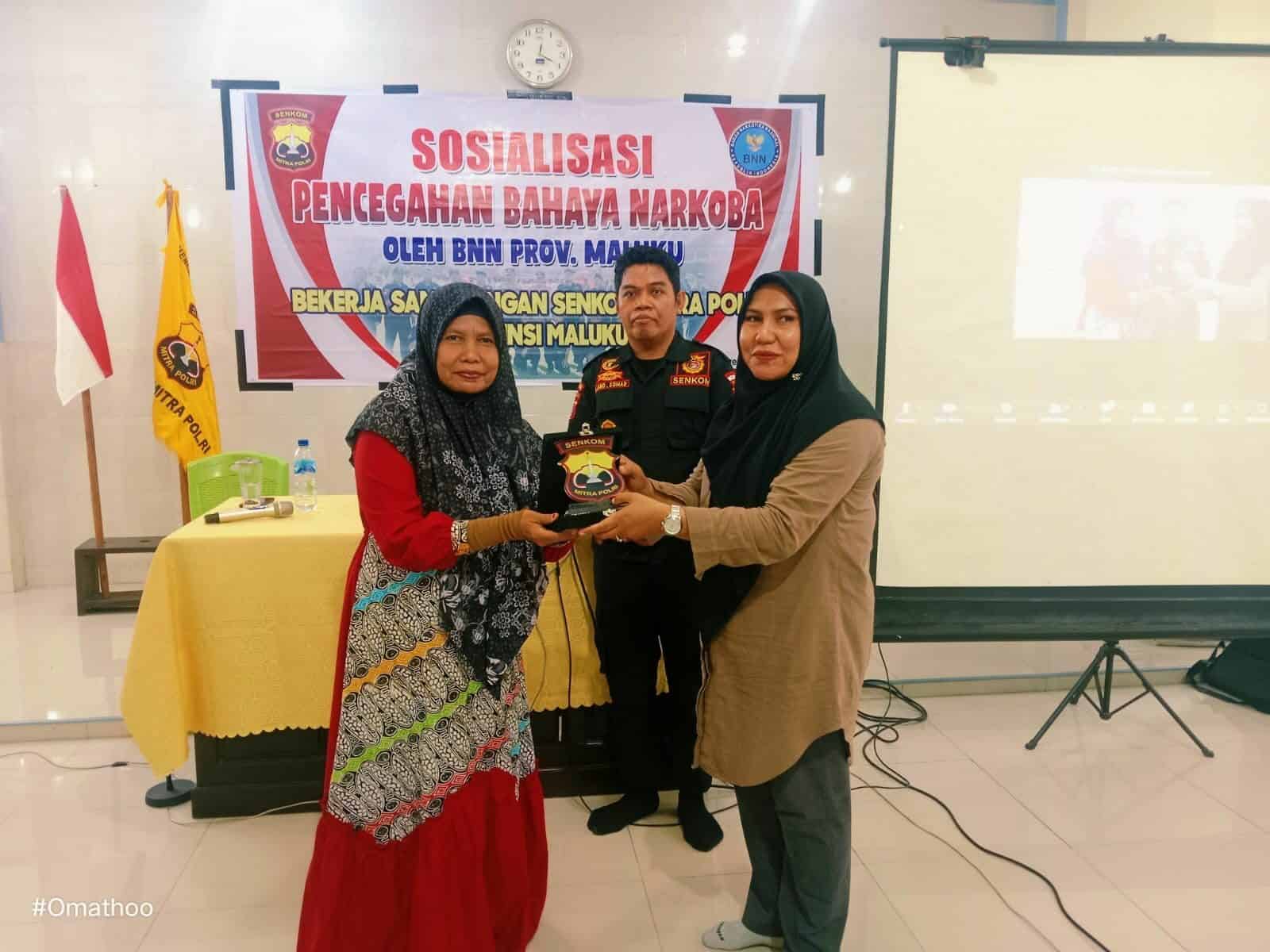 SOSIALISASI PENCEGAHAN BAHAYA PENYALAHGUNAAN NARKOBA SENKOM MALUKU SOSIALISASI PENCEGAHAN BAHAYA PENYALAHGUNAAN NARKOBA SENKOM MALUKU