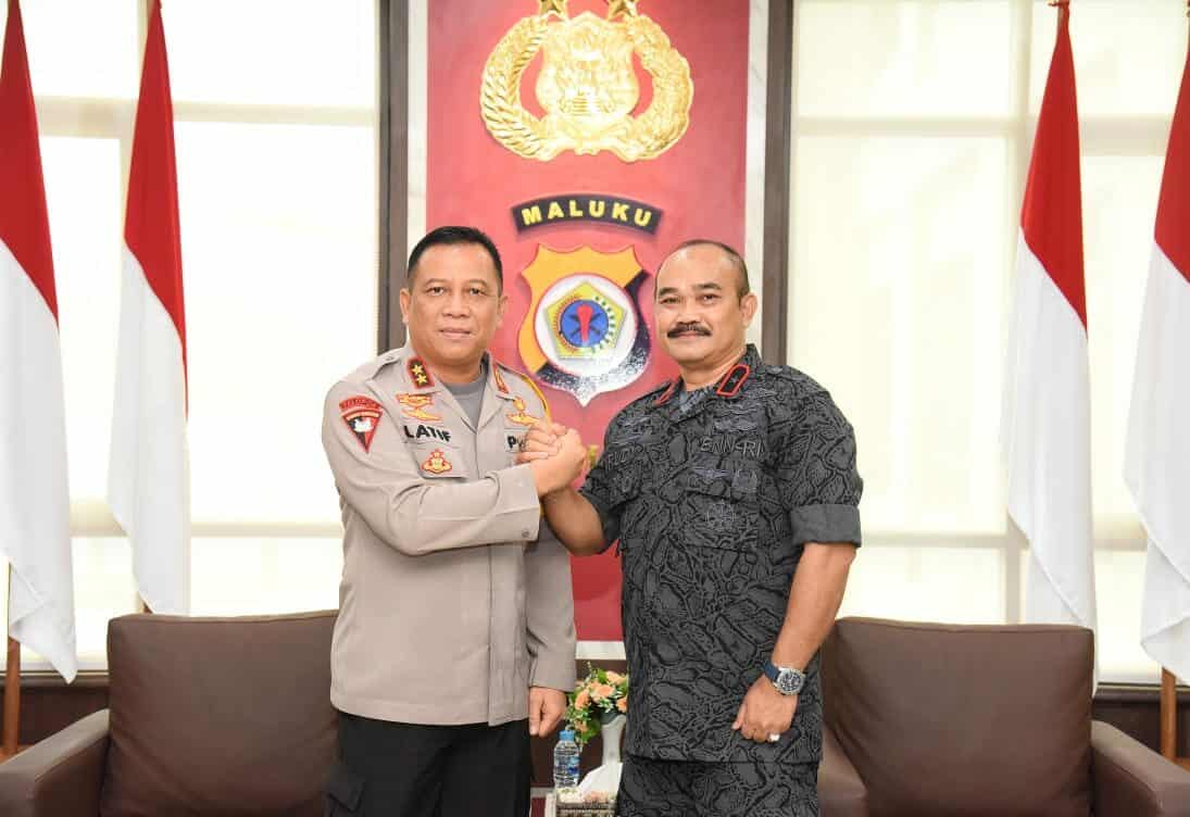 PERERAT SILATURAHMI KEPALA BNNP MALUKU KUNJUNGI POLDA MALUKU PERERAT SILATURAHMI KEPALA BNNP MALUKU KUNJUNGI POLDA MALUKU