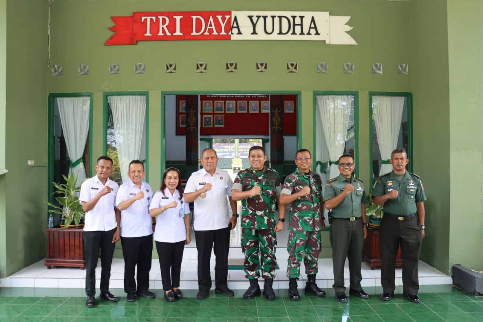 KUNJUNGAN KERJA IRWIL I ITTAMA BNN RI KE RESIMEN INDUK KODAM (RINDAM) XVI / PATTIMURA KUNJUNGAN KERJA IRWIL I ITTAMA BNN RI KE RESIMEN INDUK KODAM (RINDAM) XVI / PATTIMURA
