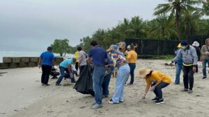 Bersih-Bersih Pantai dan Family Gathering dalam rangka Pasca HANI 2024
